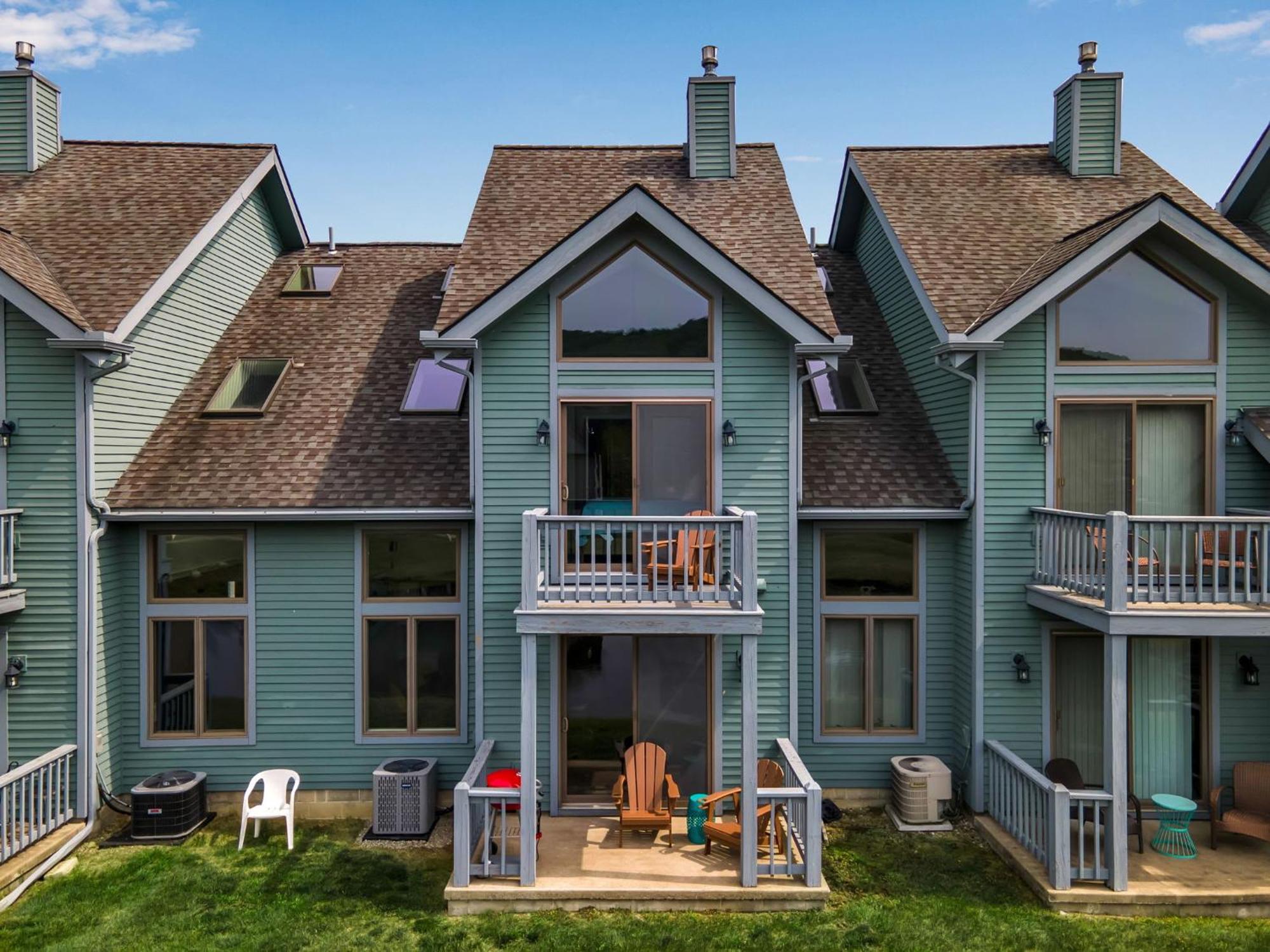 Family Townhouse With Fireplace Еликотвил Екстериор снимка