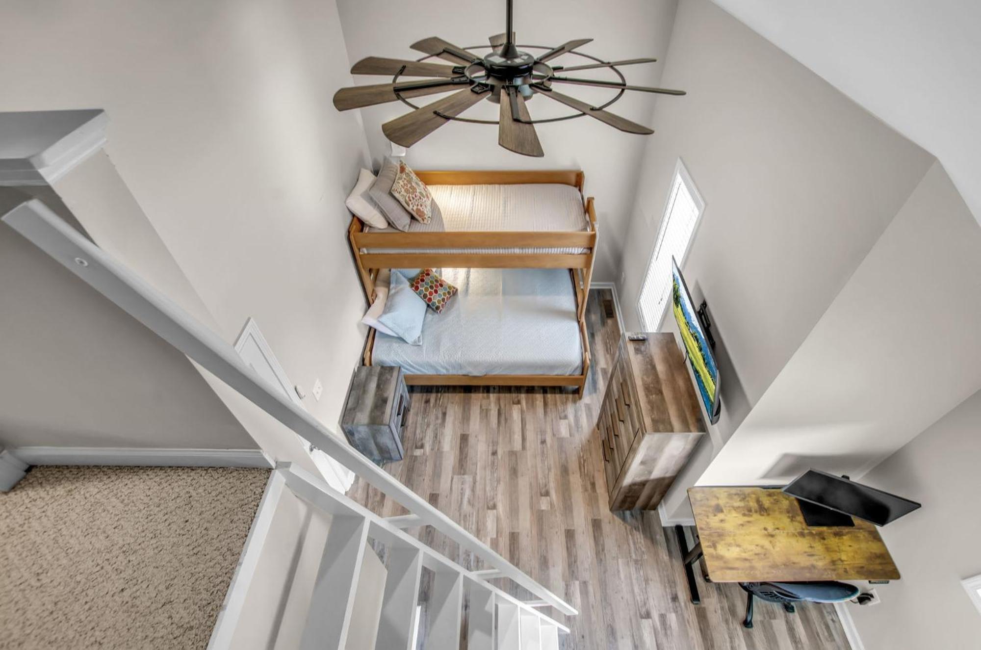 Family Townhouse With Fireplace Еликотвил Екстериор снимка