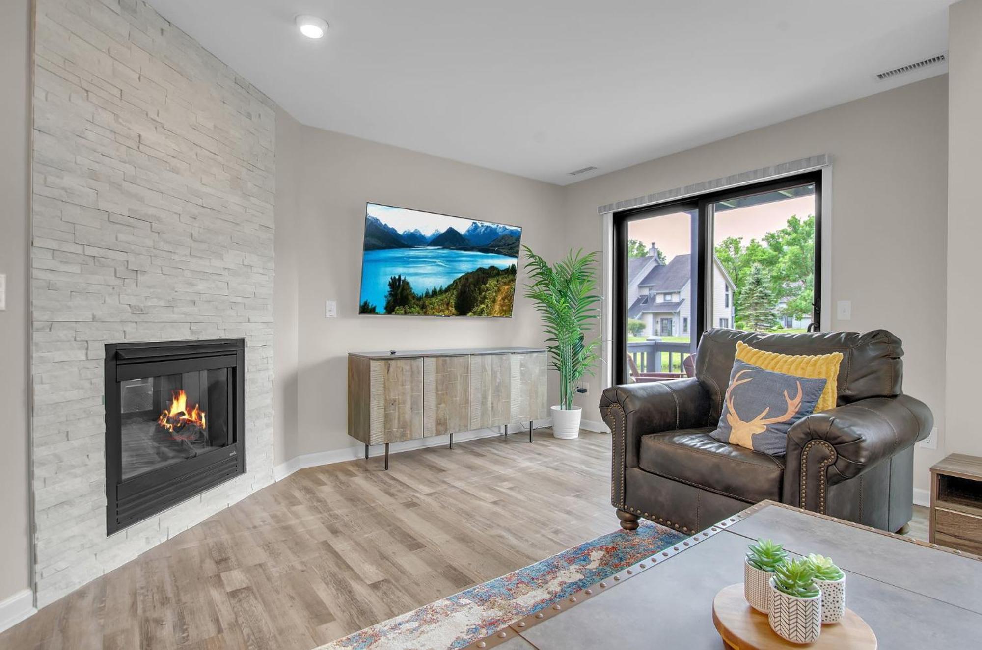 Family Townhouse With Fireplace Еликотвил Екстериор снимка